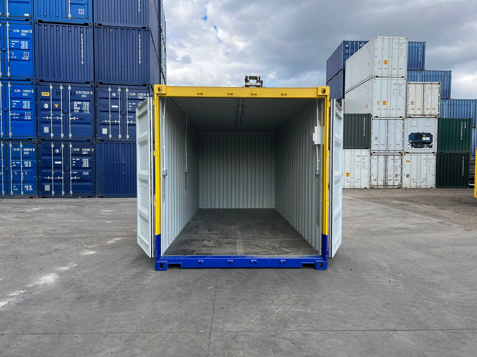20ft Modified Zeecontainers – Custom Build - Afbeelding 2