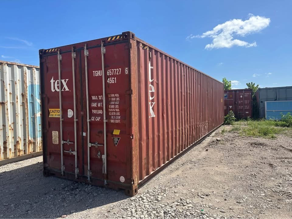 40 High Cube Zeecontainer – Solid & Spacious!