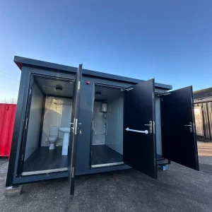 Driedubbele toiletunit (kan worden aangepast)