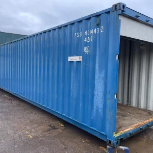 40/8 Zeecontainer met Rollup en elektra en verlichting