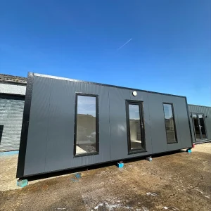 7,5 x 3m Kantoorunit met kitchenette/WC