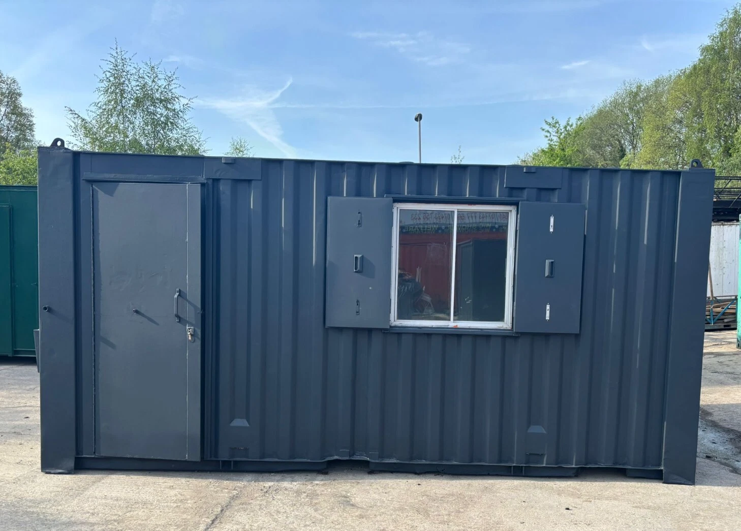 20ft Anti Vandal Kantoorunit kantine met scheidingswand in elke kleur - Afbeelding 6